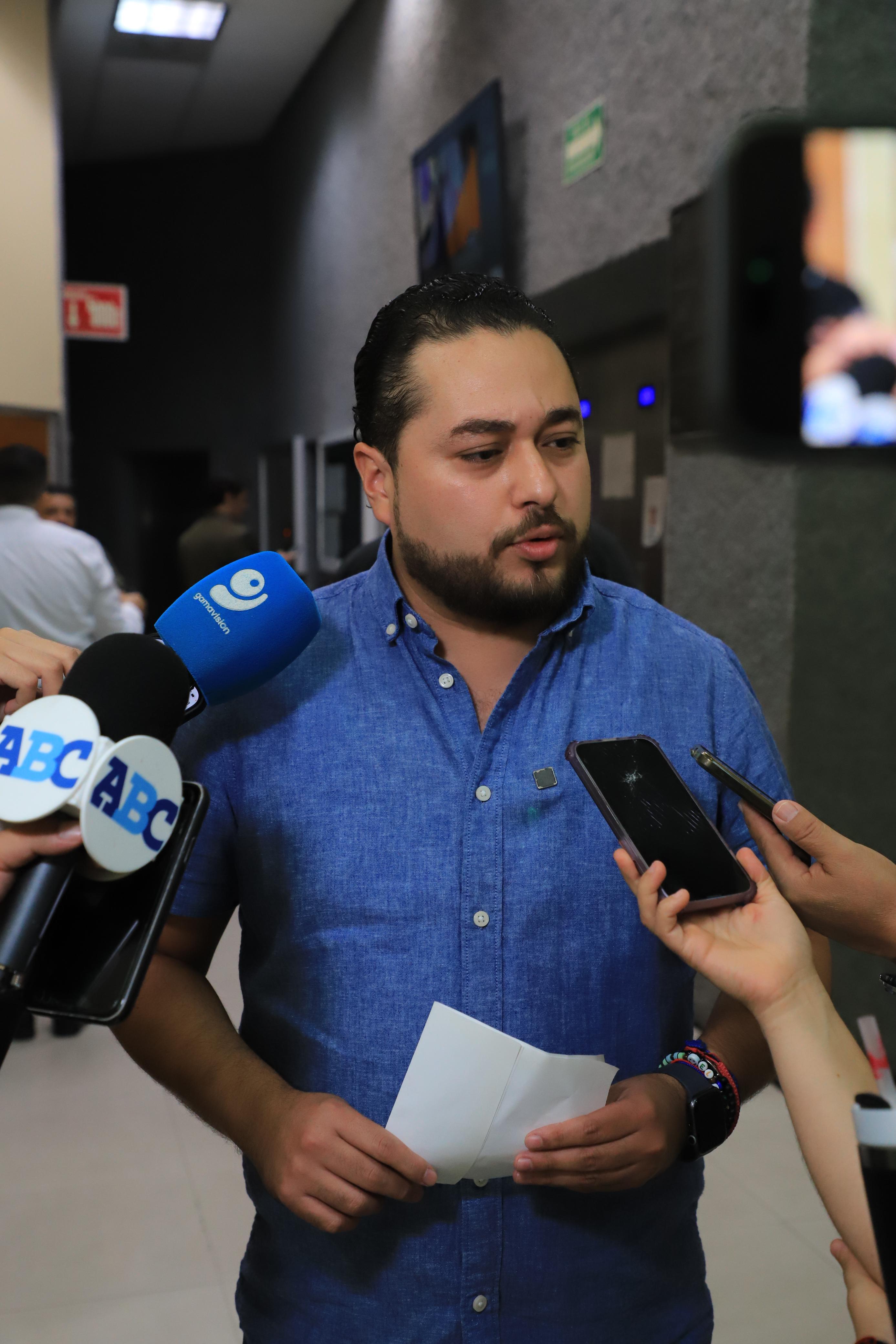 SEÑALA MIGUEL LECHUGA DESVÍO  DE RECURSOS EN SANTA CATARINA 