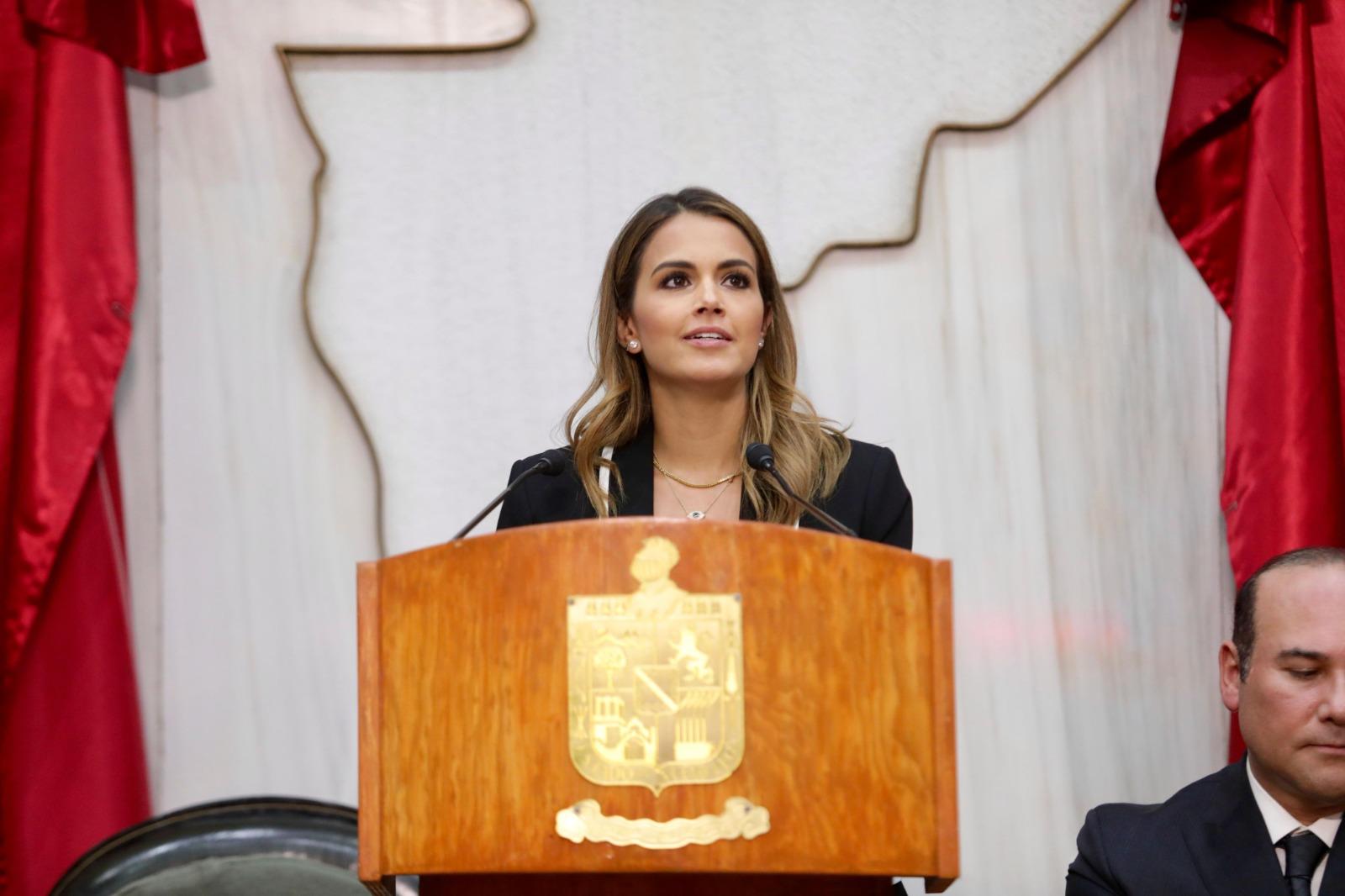 INSTALA LORENA DE LA GARZA LEGISLATURA 77, CON EL COMPROMISO DE QUE A QUE NUEVO LEÓN LE VAYA MEJOR